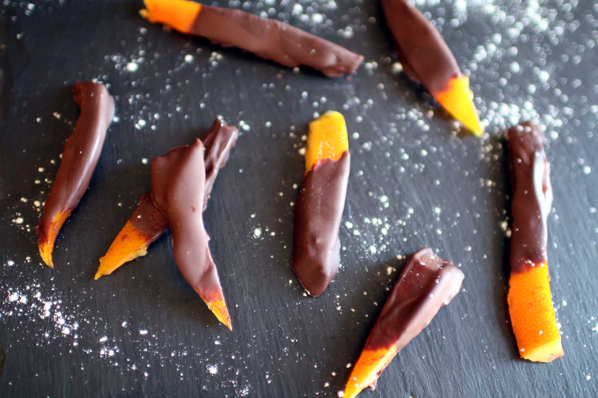 Ecorces d'orange confites au chocolat : Recette de Ecorces d'orange confites  au chocolat - aufeminin