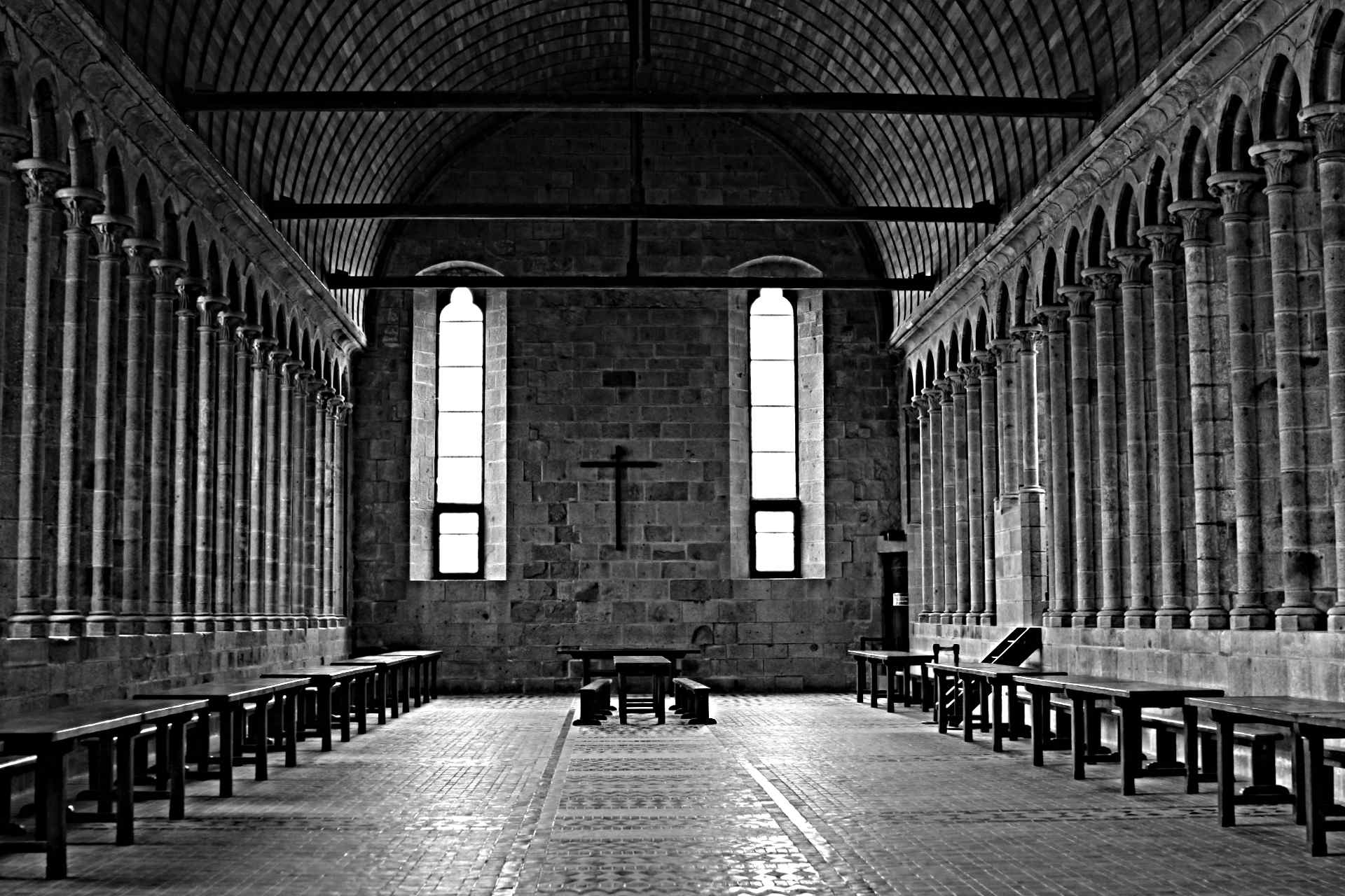 abbaye interieur mont saint michel