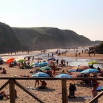 espagne langre cantabrie  plage parasols