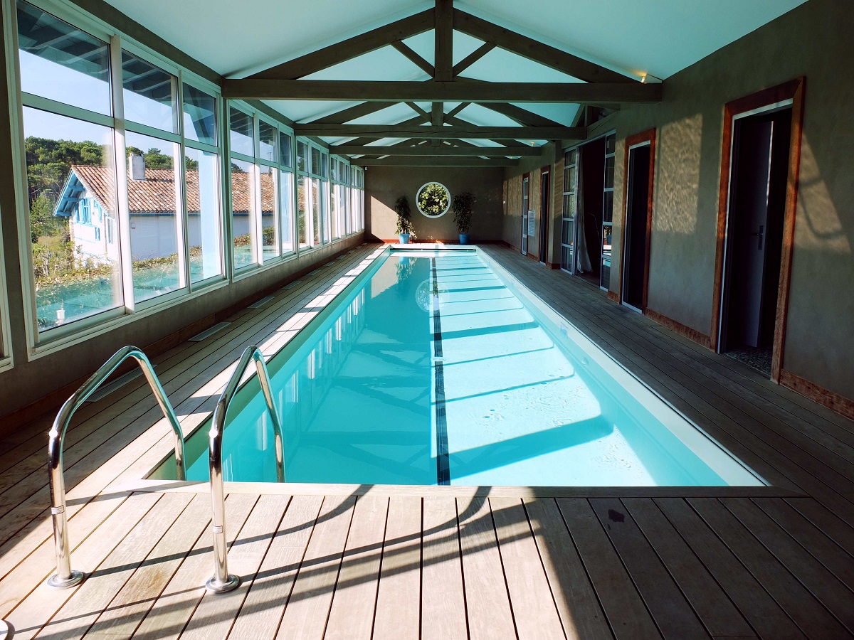 irigoian-piscine-couloir-de-nage-chambre-hotes