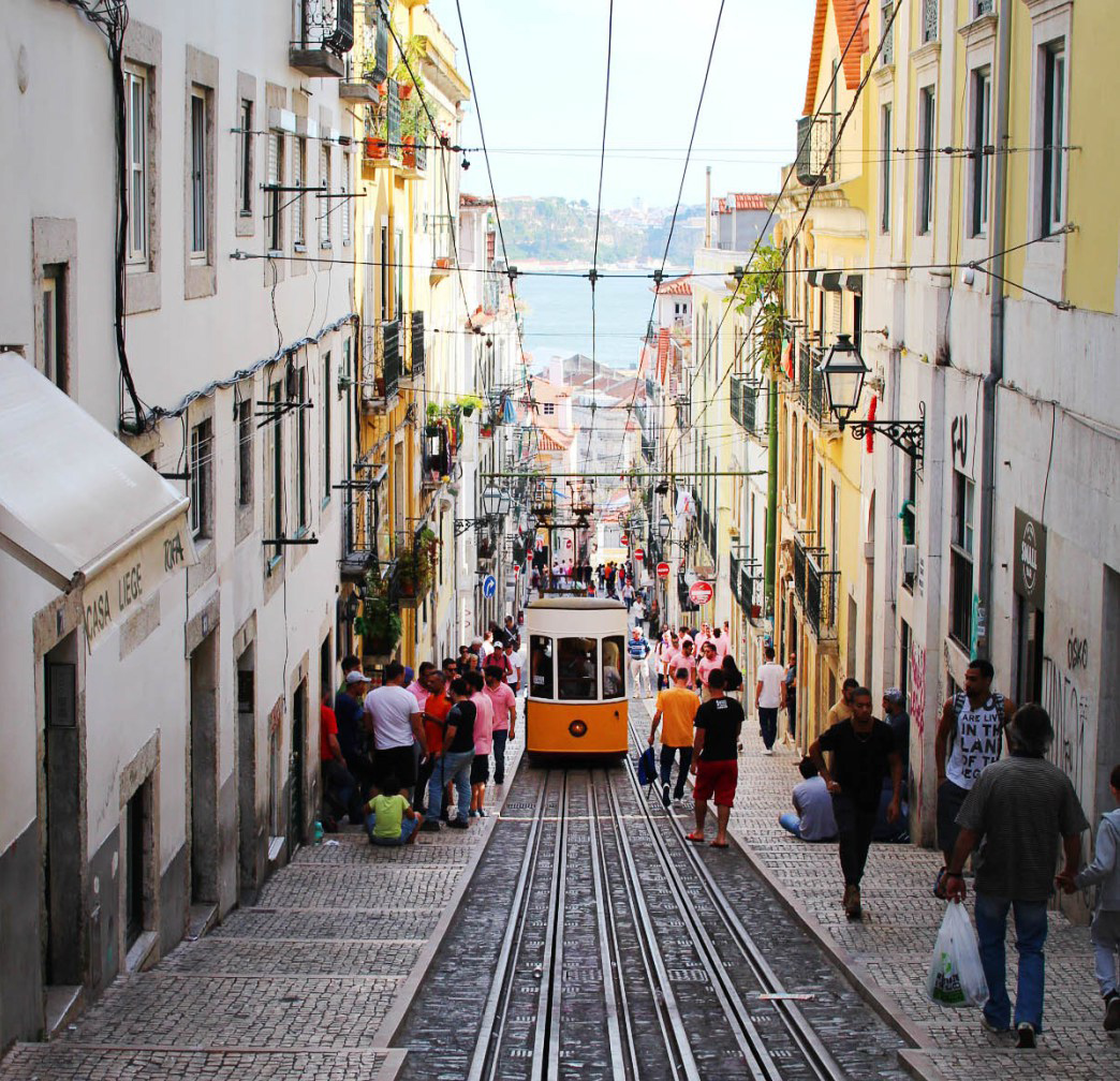 lisbonne-funiculaire-tram-portugal-royal-chill_2