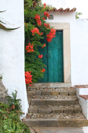 obidos portugal village royal chill blog voyage