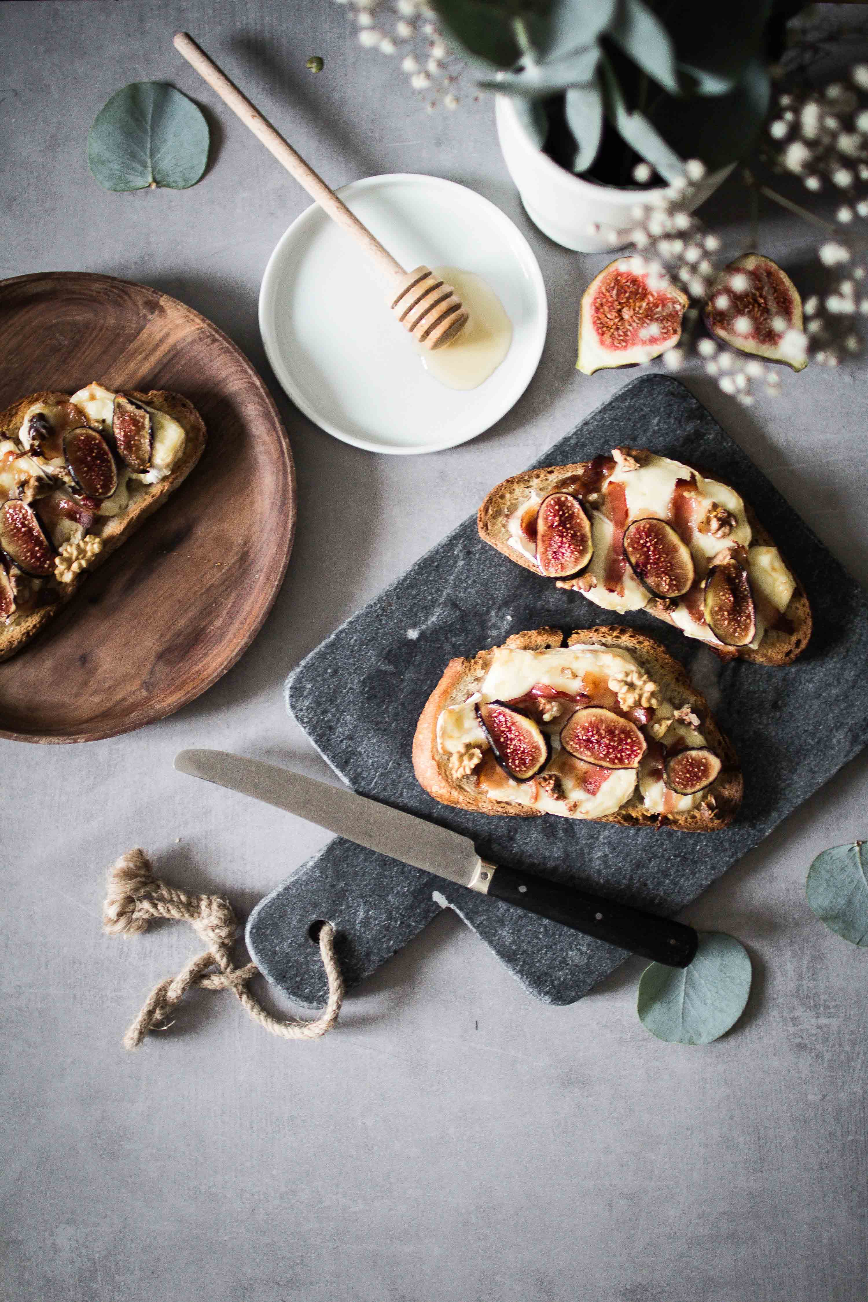 toasts-figues-brie-noix-2