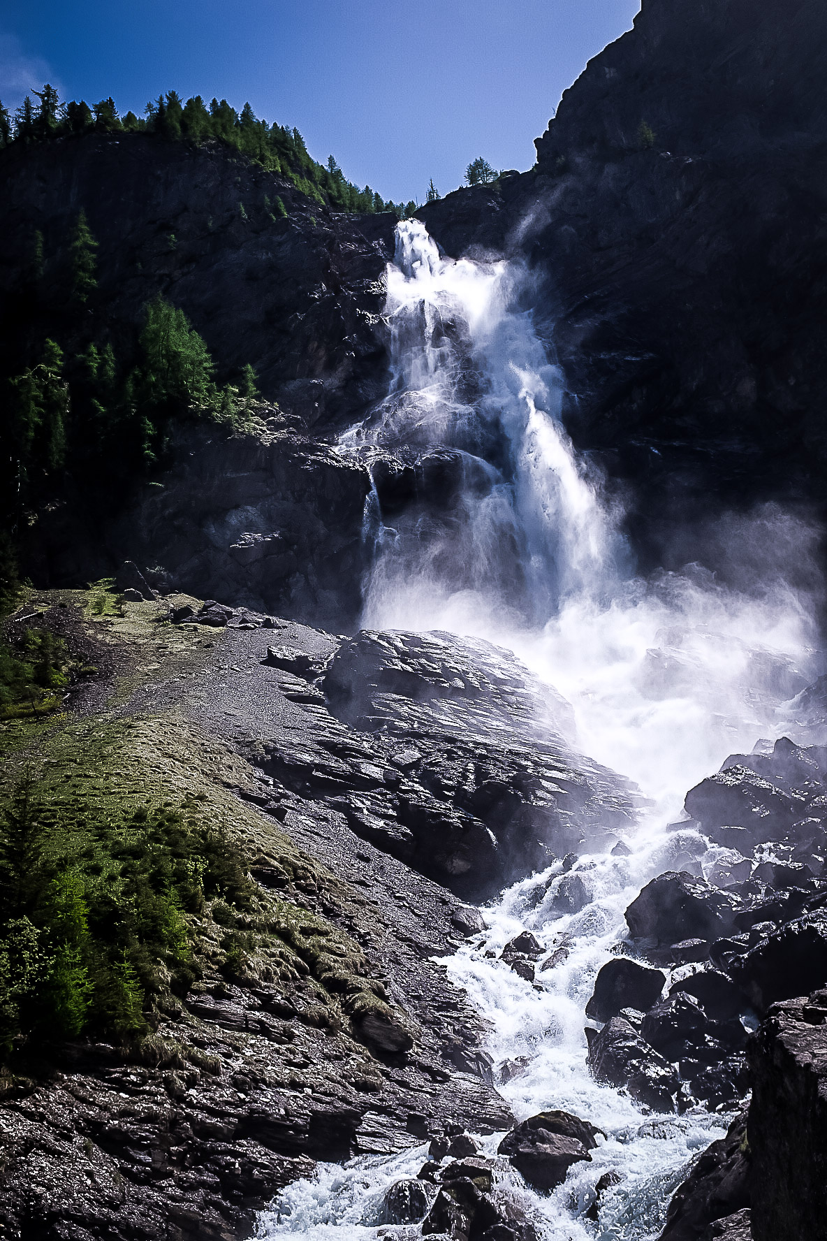 randonnee-chutes-engstigen-suisse
