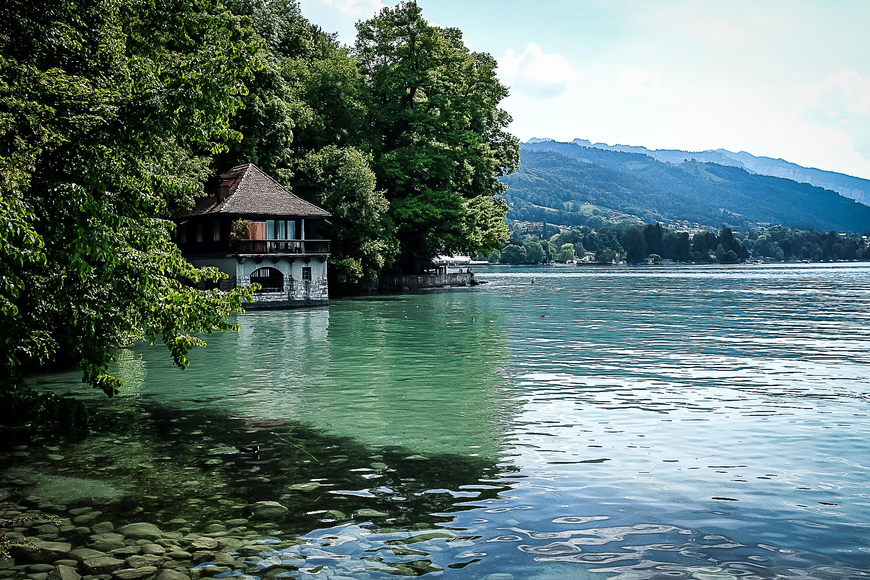 Le lac de Thoune en Suisse
