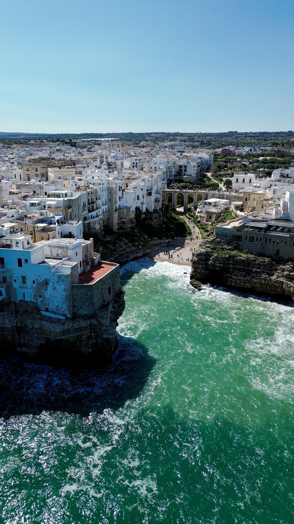 Polignano a mare : la plus belle plage des Pouilles